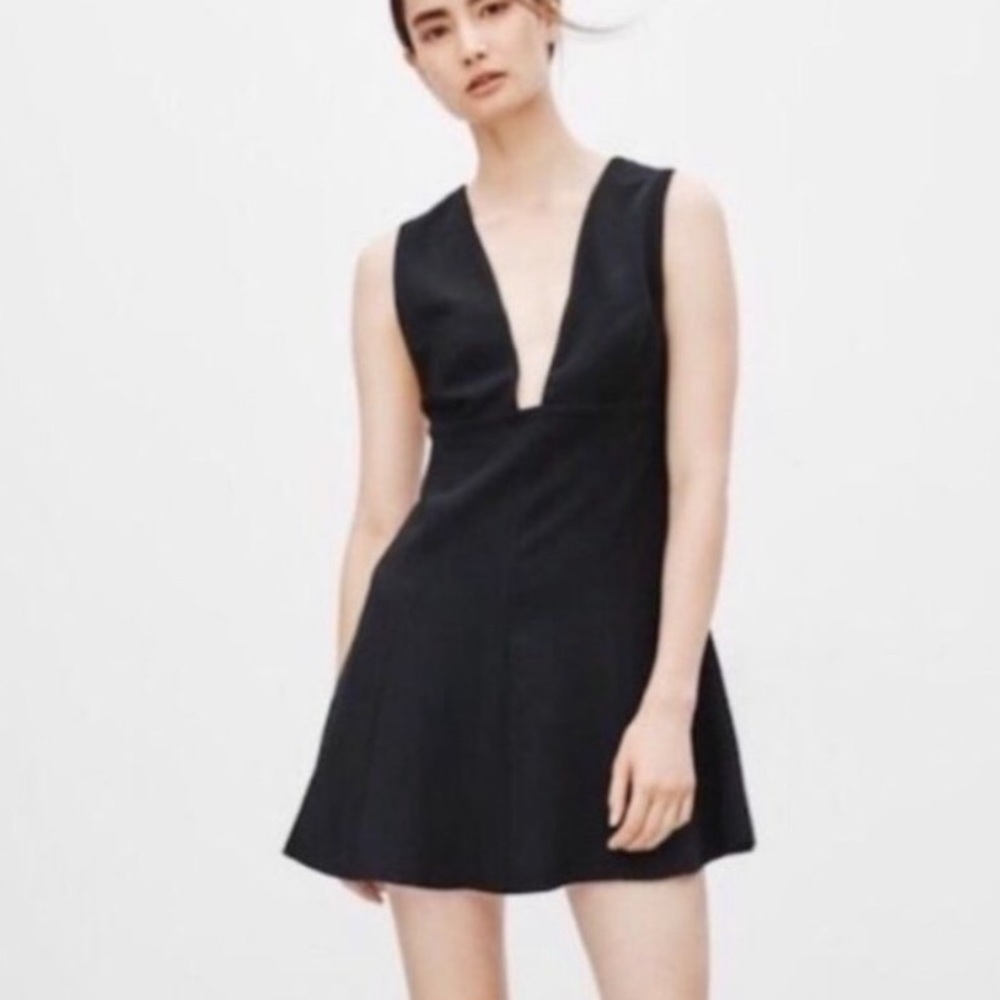 Aritzia Wilfred Montbrun Black Vegan‎ Suede Mini Dress Size 2 Deep Plunge Neck